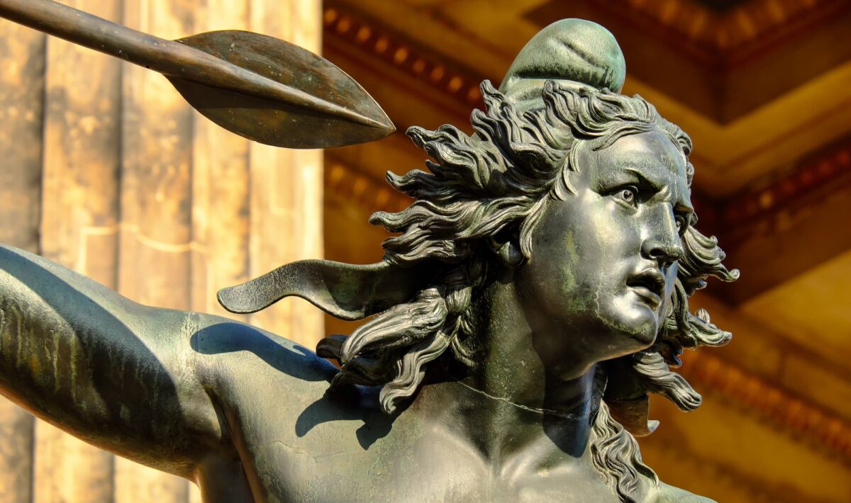 When Art Becomes Wearable: LARP as Functional Sculpture